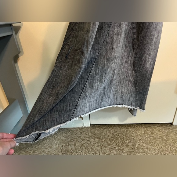 EASEL DENIM DRESS - Picture 5 of 10